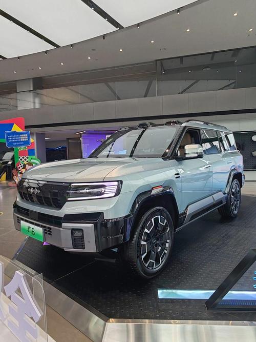 惠州165比亚迪方程豹硬派越野的爆款，英菲尼迪35周年与你共成长
